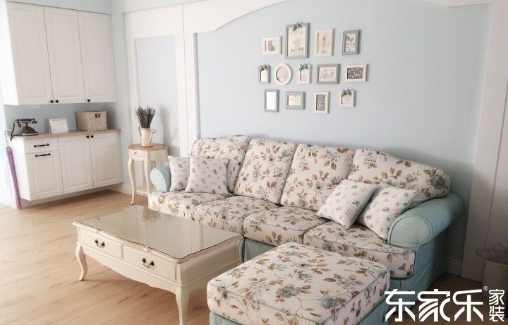 客廳沙發